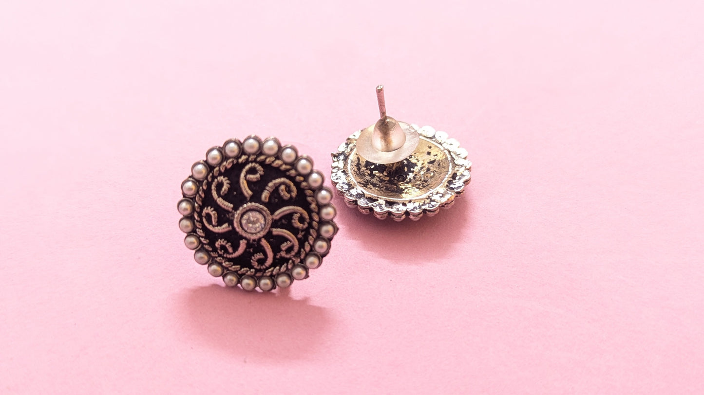 Round Pearl Studded Silver Oxidized Stud Earring With White Stone In Center